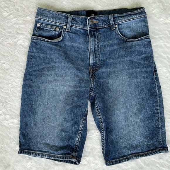 H&M Slim Fit denim Bermuda shorts 30 - Picture 1 of 7